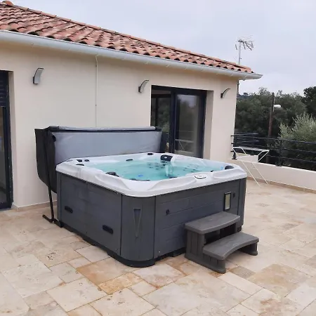 T3 Grande Terrasse Et Jacuzzi Privatif * La Ciotat