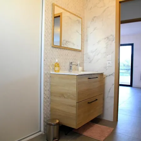 T3 Grande Terrasse Et Jacuzzi Privatif La Ciotat